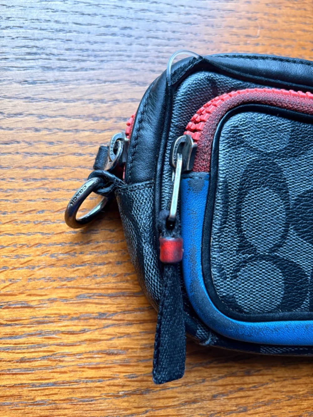 Coach Men/ Women Black Leather Crossbody Pouch with Blue and Red Trim- No strap - Picture 4 of 6